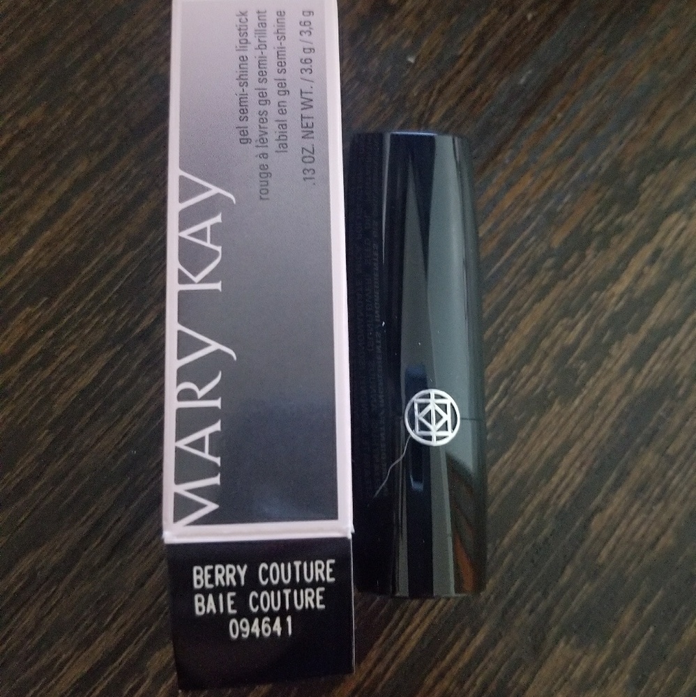 Mary Kay Gel Semi-Shine lipstick Berry Couture